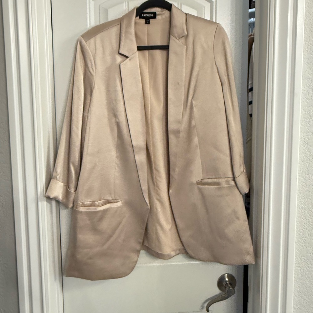 Express Elegant Beige Blazer